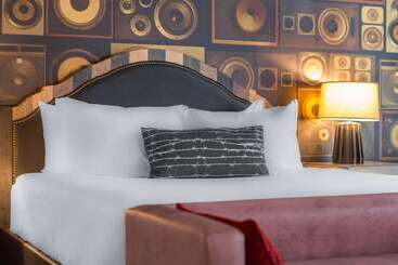 Cambria Hotel Nashville Downtown