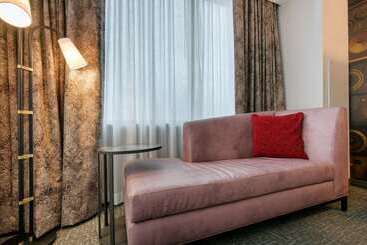 Cambria Hotel Nashville Downtown