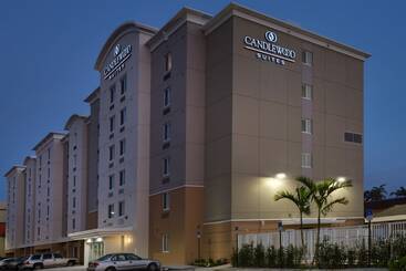 هتل Candlewood Suites Miami Intl Airport   36th St, An Ihg
