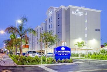 هتل Candlewood Suites Miami Intl Airport   36th St, An Ihg