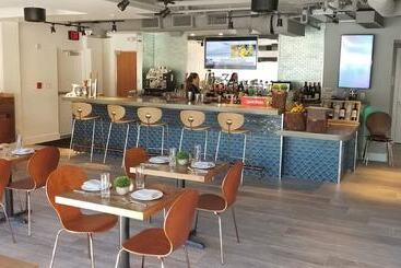 هتل Candlewood Suites Miami Intl Airport   36th St, An Ihg