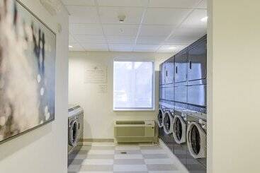 هتل Candlewood Suites Miami Intl Airport   36th St, An Ihg
