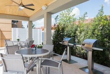 هتل Candlewood Suites Miami Intl Airport   36th St, An Ihg