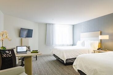 هتل Candlewood Suites Miami Intl Airport   36th St, An Ihg
