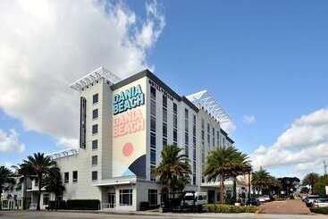 هتل Dello Ft Lauderdale Airport, Tapestry Collection By Hilton