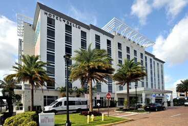 هتل Dello Ft Lauderdale Airport, Tapestry Collection By Hilton