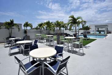 هتل Dello Ft Lauderdale Airport, Tapestry Collection By Hilton