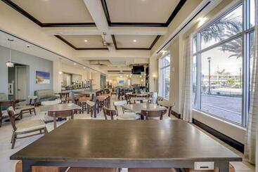 هتل Dello Ft Lauderdale Airport, Tapestry Collection By Hilton