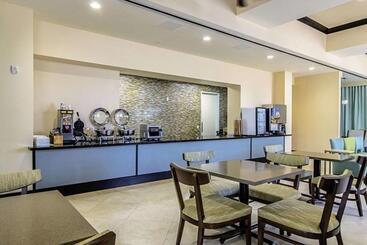 هتل Dello Ft Lauderdale Airport, Tapestry Collection By Hilton