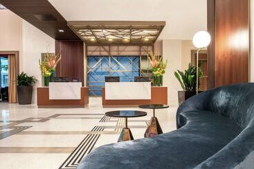 هتل Embassy Suites By Hilton Seattle Downtown Pioneer Square