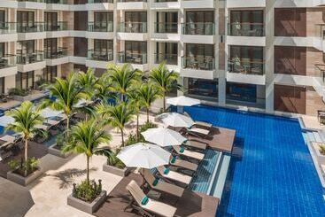 هتل Henann Palm Beach Resort