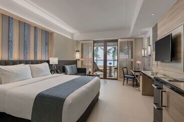 هتل Henann Palm Beach Resort