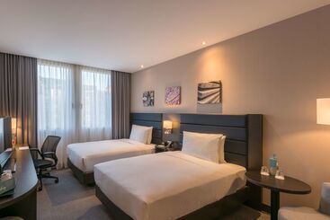هتل Hilton Garden Inn Frankfurt City Centre