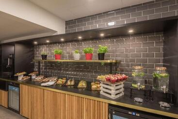 هتل Hilton Garden Inn Frankfurt City Centre