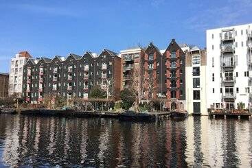 هتل Holiday Inn Express Amsterdam City Hall, An Ihg