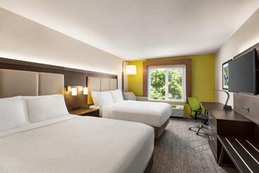 هتل Holiday Inn Express & Suites Redding, An Ihg