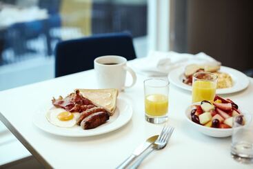 هتل Holiday Inn Newport News   Hampton By Ihg