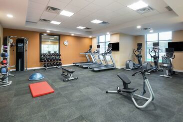 هتل Homewood Suites By Hilton Ottawa Airport