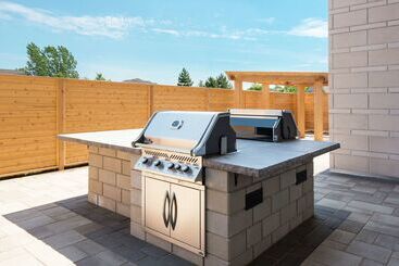 هتل Homewood Suites By Hilton Ottawa Airport
