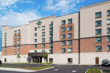 هتل Homewood Suites By Hilton Ottawa Airport