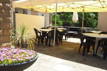 هتل Hôtel Le Moulin D'olt