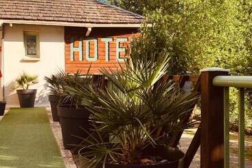 هتل Hôtel Le Moulin D'olt