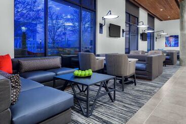 هتل Hyatt Place Athens/downtown