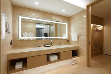 هتل Marriott Jeju Shinhwa World