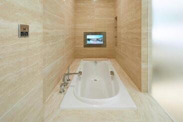 هتل Marriott Jeju Shinhwa World