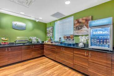 هتل Mainstay Suites St. Louis Airport