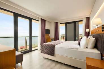 هتل Ramada By Wyndham Giresun Piraziz