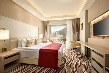 هتل Ramada By Wyndham Gumushane