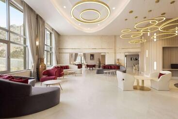 هتل Ramada By Wyndham Gumushane