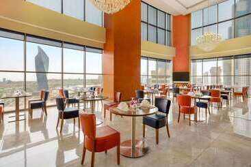 هتل Ramada Encore By Wyndham Kuwait Downtown