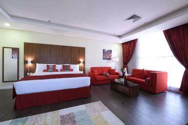 هتل Ramada Encore By Wyndham Kuwait Downtown