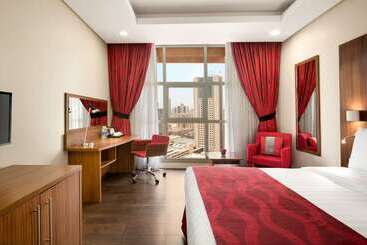هتل Ramada Encore By Wyndham Kuwait Downtown