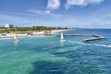هتل Riu Palace Costa Mujeres - All Inclusive