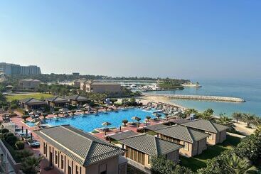 هتل Royal Saray Resort
