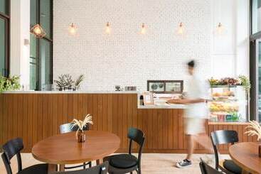 هتل Saturdays Residence By Brown Starling