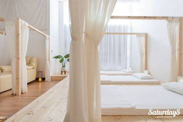 هتل Saturdays Residence By Brown Starling