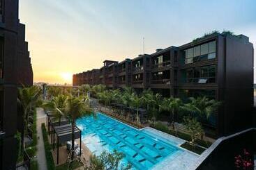 هتل Saturdays Residence By Brown Starling