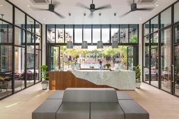 هتل Saturdays Residence By Brown Starling