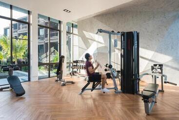 هتل Saturdays Residence By Brown Starling