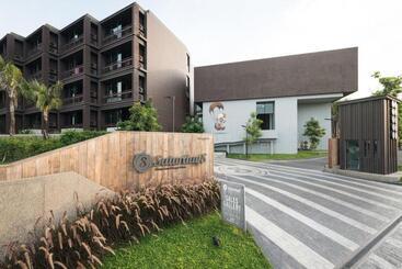 هتل Saturdays Residence By Brown Starling