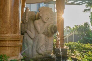 هتل Seres Springs Resort & Spa, Singakerta
