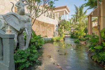 هتل Seres Springs Resort & Spa, Singakerta