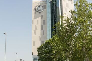 هتل Sheraton Novi Sad