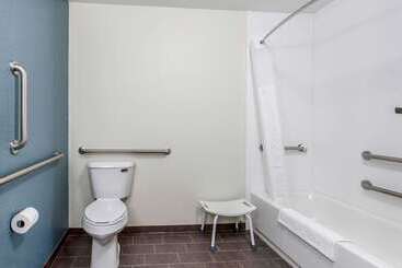 هتل Sleep Inn & Suites Ankeny  Des Moines