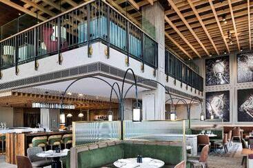 هتل The William Inglis Mgallery