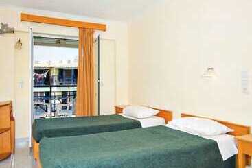Zante Plaza Hotel & Apartments